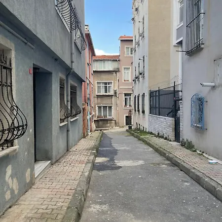 Ozcans Pera Flats 9 아파트 *